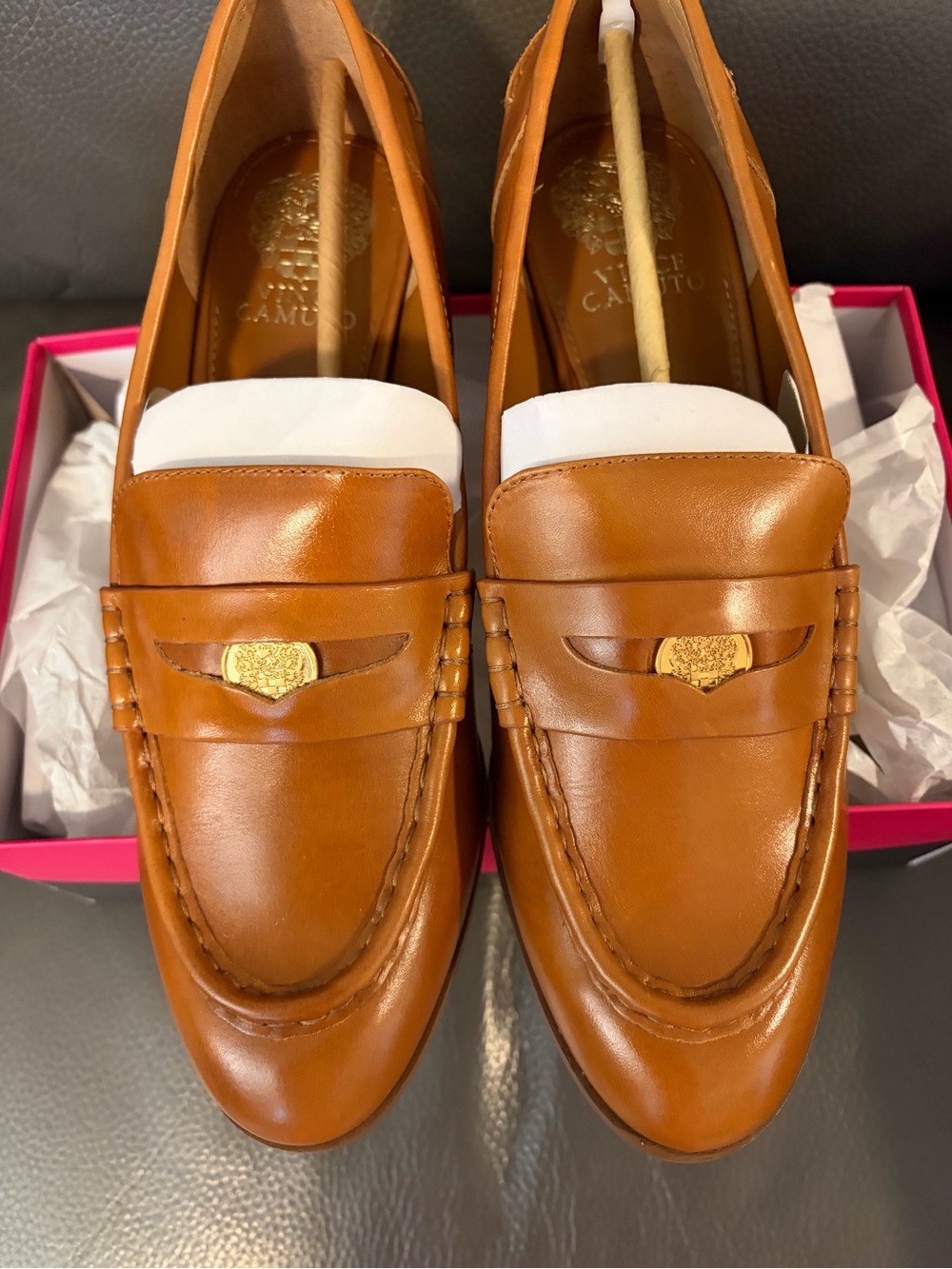 *NIB* Vince Camuto Women’s Carissla Golden Walnut Leather Block Heeled Loafers